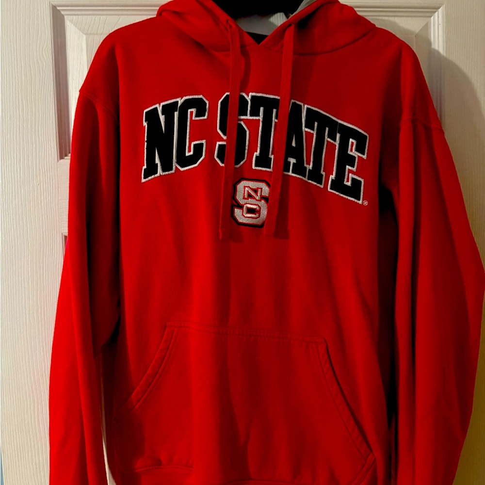 NC State hoodie unisex size M